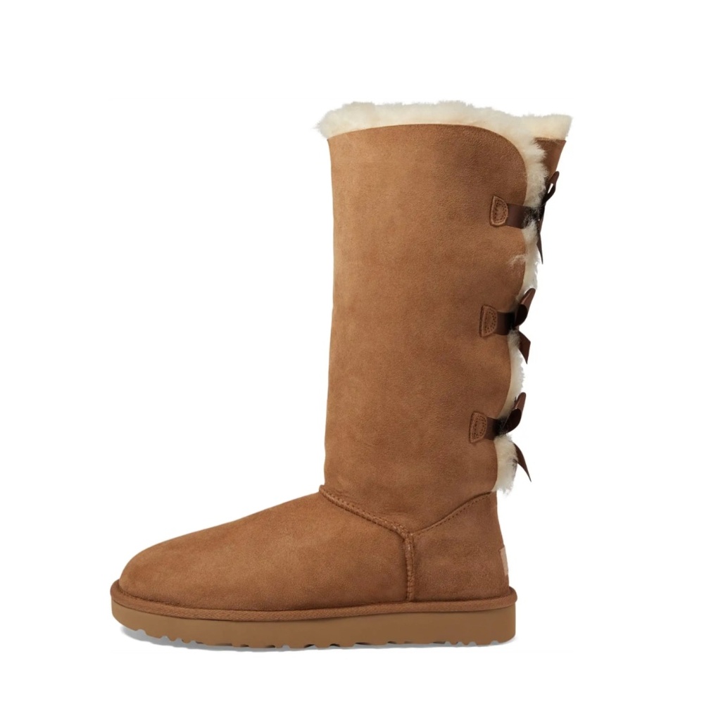 UGG Bailey Bow Tall Boots  *NWT and BOX  *size 8  *chestnut color.